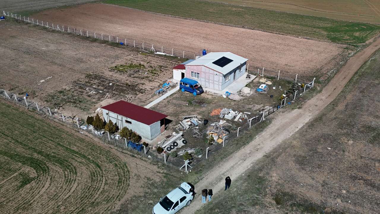 10 gündür kayıptı! Babası öldürüp bahçeye gömmüş 3